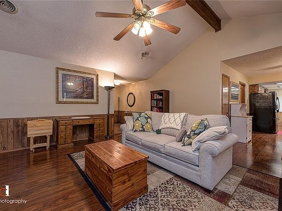 3rd image of 1511 S Heritage Cir