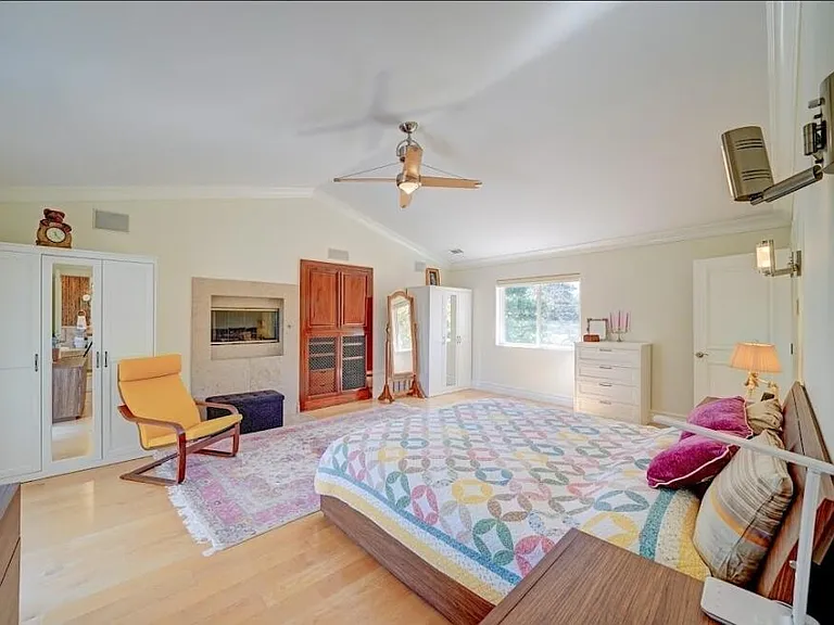 1377 Knoll Rd #B — Photo 12