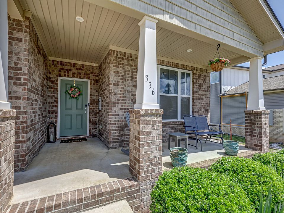 1st image of 336 Disley Way