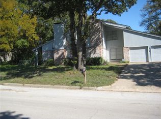 1938 Crooked Ln, Fort Worth, TX 76112