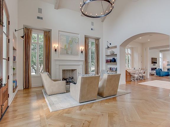 5th image of 6154 Chapelle Cir W