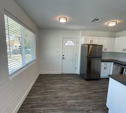 5th image of 4534 N 74th St APT 2