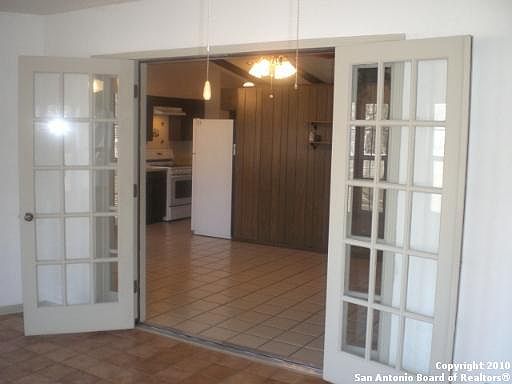 4th image of 3235 Heather Hill Dr
