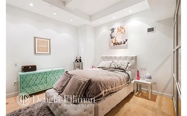 Rented by Douglas Elliman | media 5
