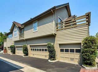 2135 Avy Ave, Menlo Park, CA 94025