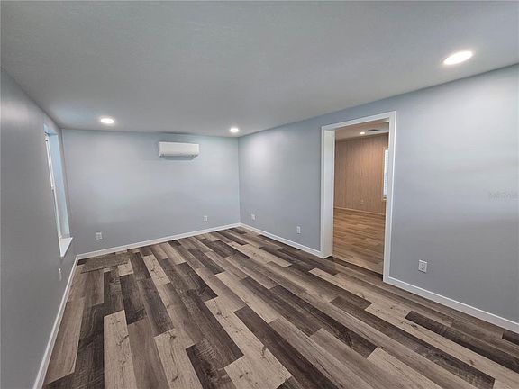 4th image of 1359 IBIS DRIVE