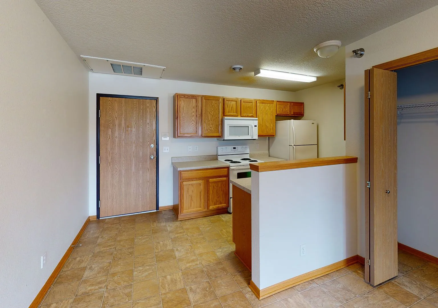 1428 Walton — Photo 3