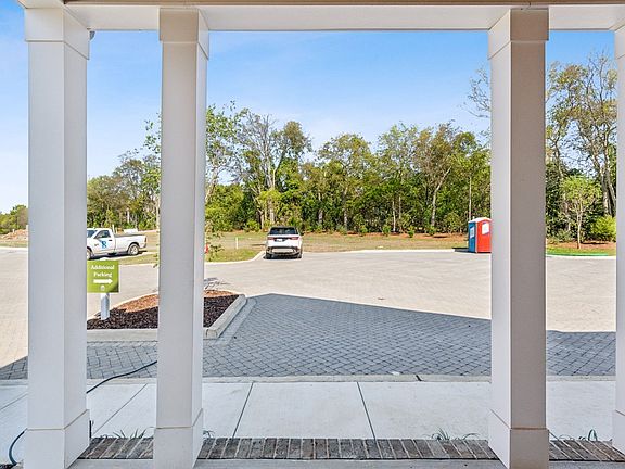 2nd image of 128 Nearwater Pl