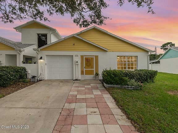 2nd image of 813 Villa Dr