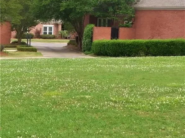 4017 Raffles Dr, Montgomery, AL 36106