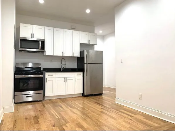 82 Williams Avenue image 3 of 5
