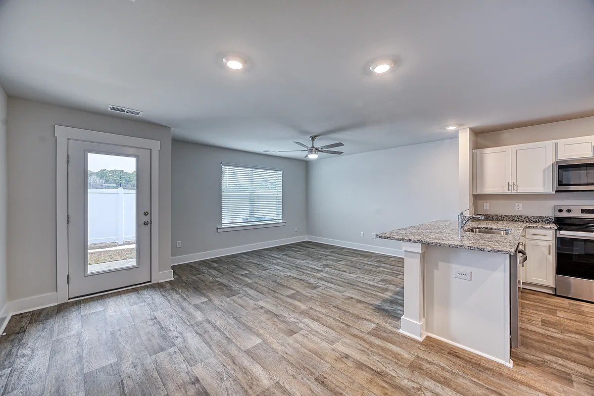 Building Photo - 103 S Grassland Rd #1