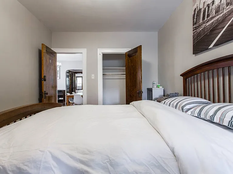 4121 W Henderson St #1C — Photo 5