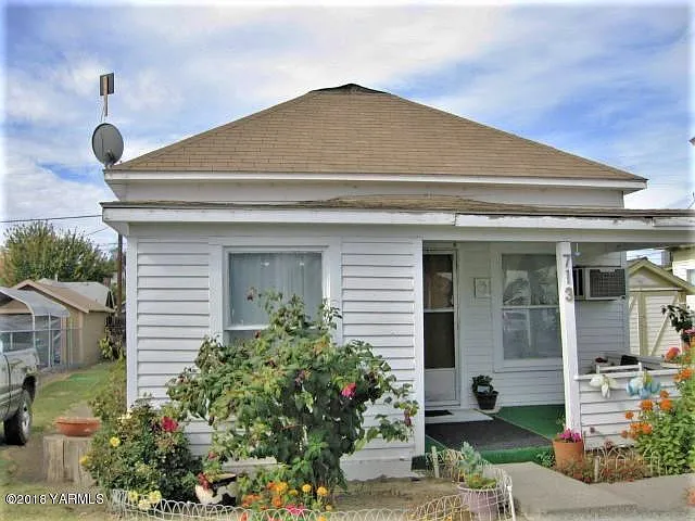 713 S 7th St photo 1