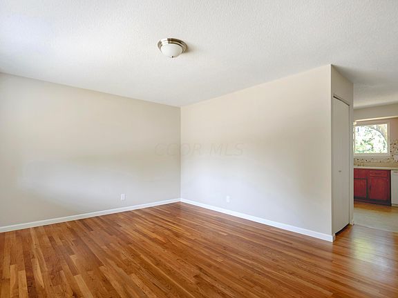 4th image of 5132 Botsford Dr