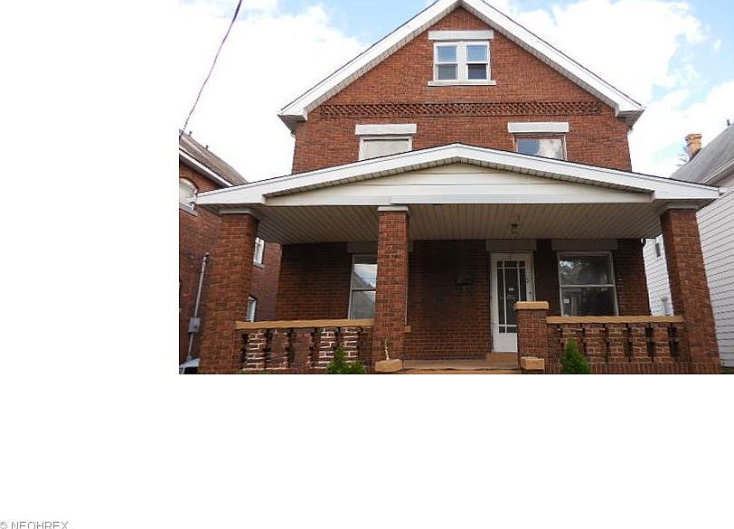 1st image of 2081 Robin St