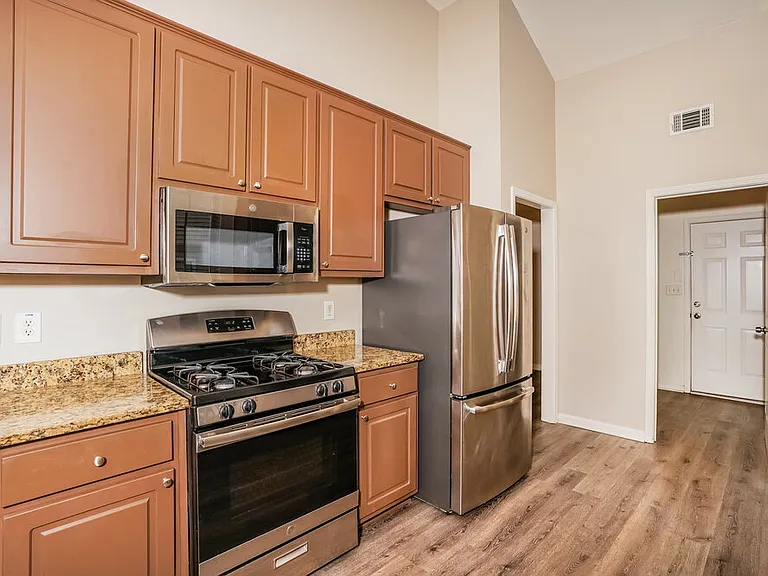 824 Summit Park Trl — Photo 9