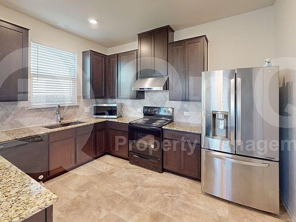 3rd image of 906 Screech Owl Dr