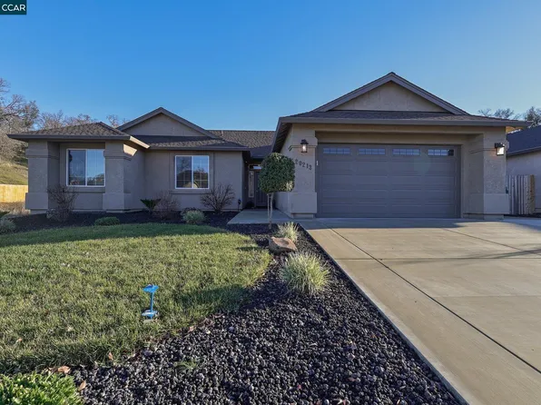 20213 Ballentine Dr, Anderson, CA 96007