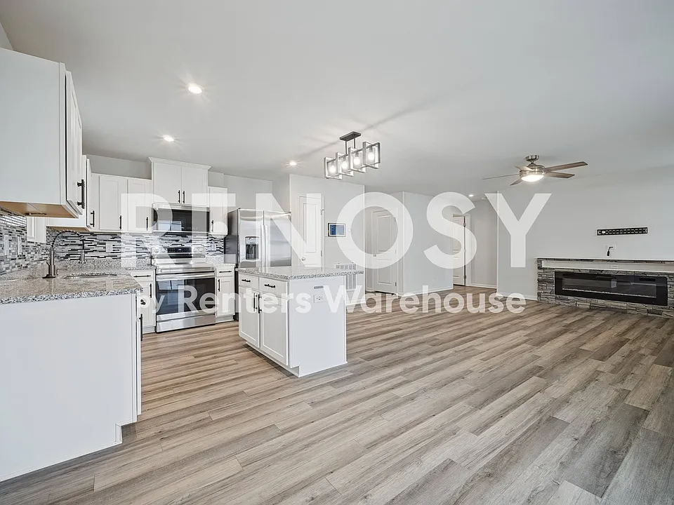 331 Forecastle St