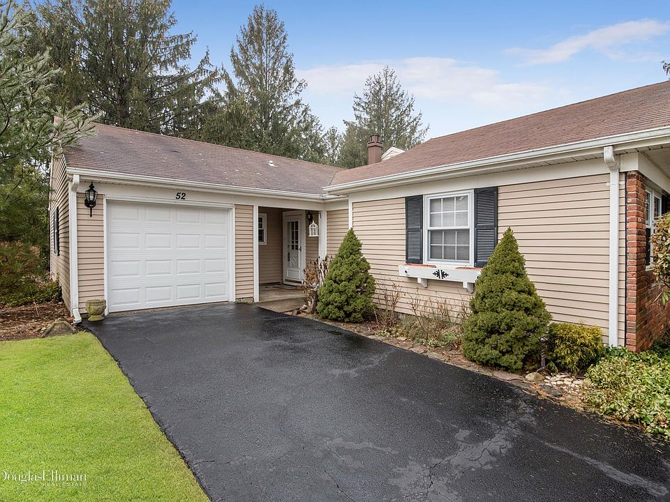 1st image of 52 Hearthside Dr