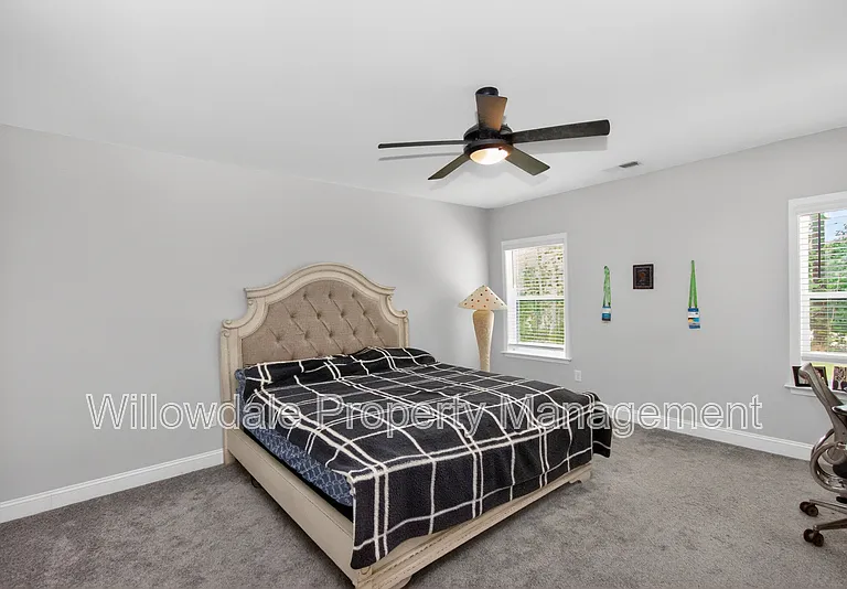 111 N Parkside Dr — Photo 19