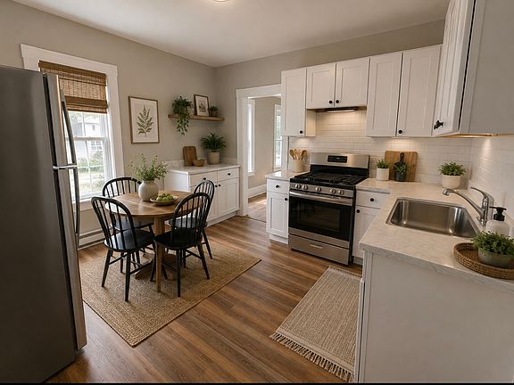 2nd image of 990 Pembroke St #1A