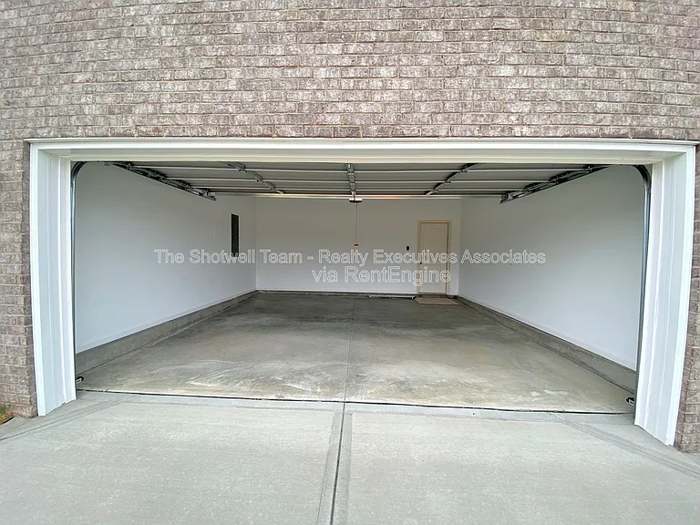7852 Beeler Farms Ln — Photo 26