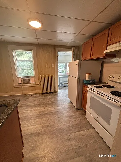 2 bed, 1.0 bath, 900 sqft, $1,400 — Photo 3