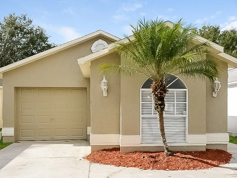 4313 Longshore Dr — Photo 1