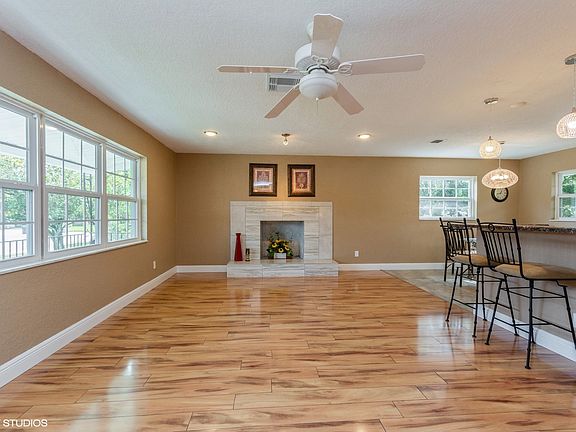 2nd image of 3544 Hogan Pl