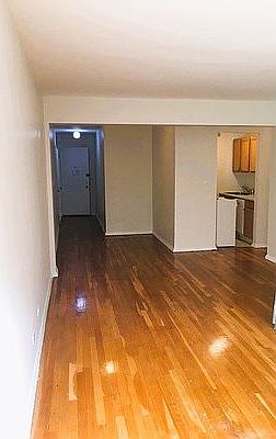5th image of 3215 Arlington Ave APT 4A