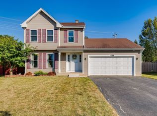 1048 Waterford Rd, Bartlett, IL 60103