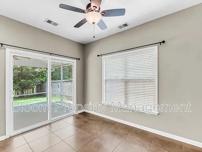 8423 Taylor Plantation Rd — Photo 14