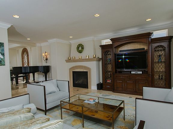 5th image of 947 Coast Blvd S