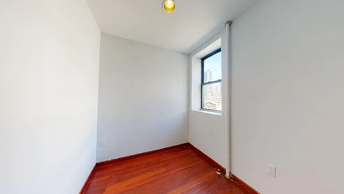 Rented by Bond New York | media 9