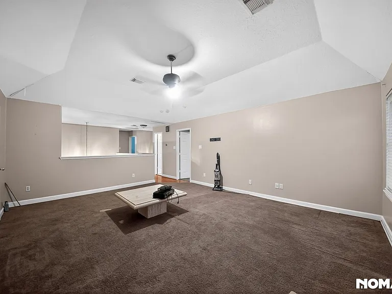 1811 Quiet Hollow Dr — Photo 13