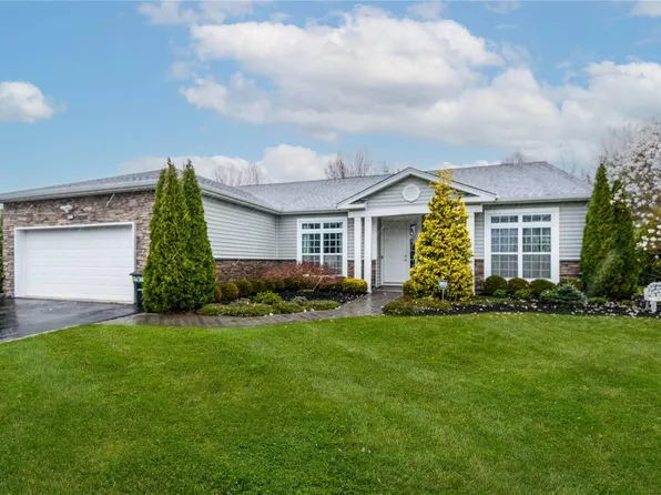 47 Hamlet Woods Drive, Saint James, NY 11780
