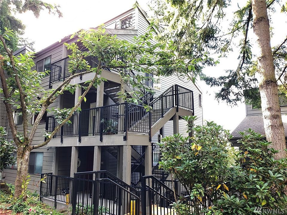 1st image of 12543 NE 23rd Pl APT D4