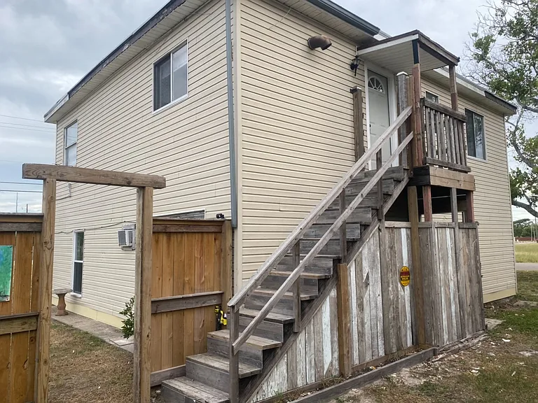 610 Don Patricio Rd #B — Photo 9