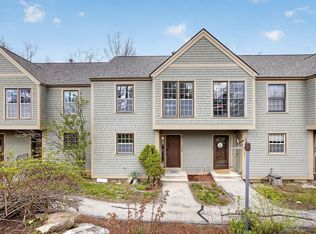 1465 Hooksett Rd UNIT 360, Hooksett, NH 03106
