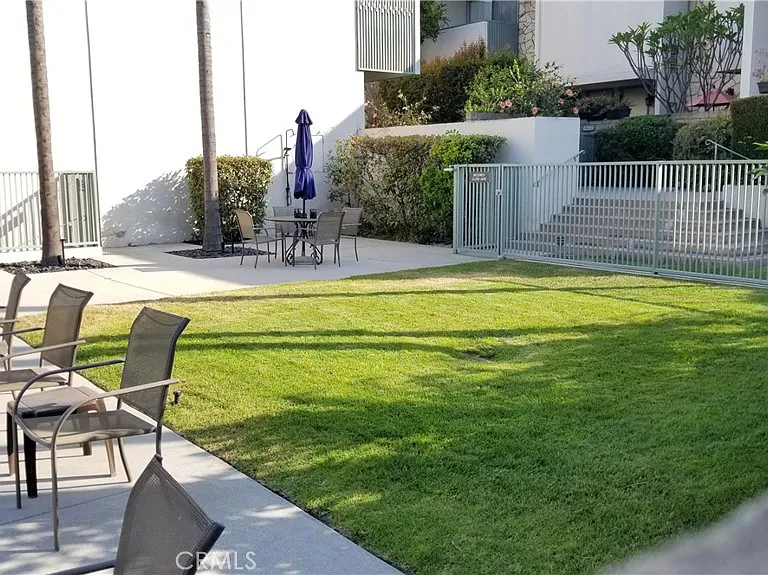 4279 W Sarah St — Photo 36