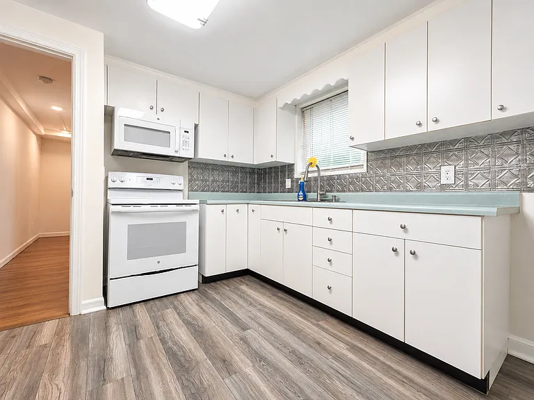 343 Tremont Ave #1 — Photo 4