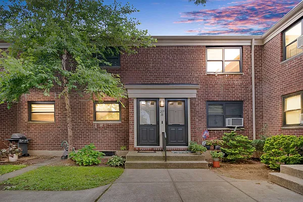 Sold by Five Star Realty Group | media 27