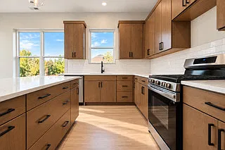 3 bed, 1450 sqft, $2,500 — Photo 2