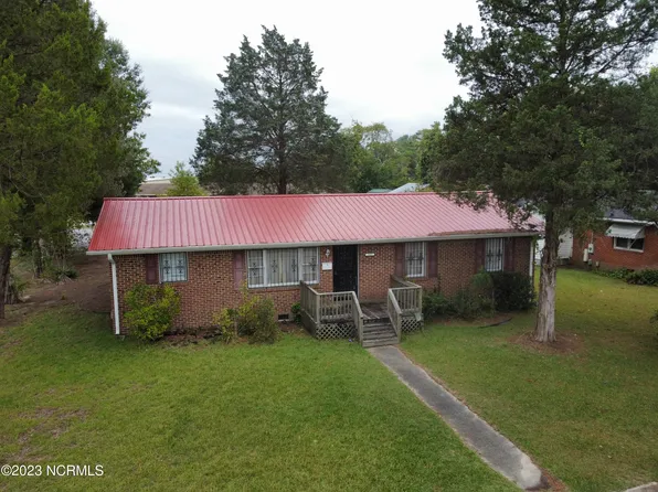315 Slade Street, Williamston, NC 27892