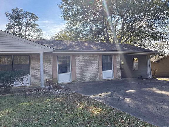 2nd image of 202 Sherwood Dr