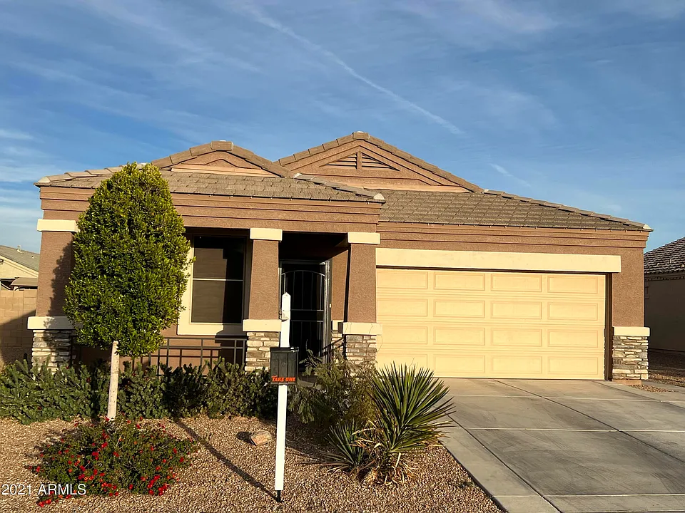 2210 N Saint Bonita Ln
