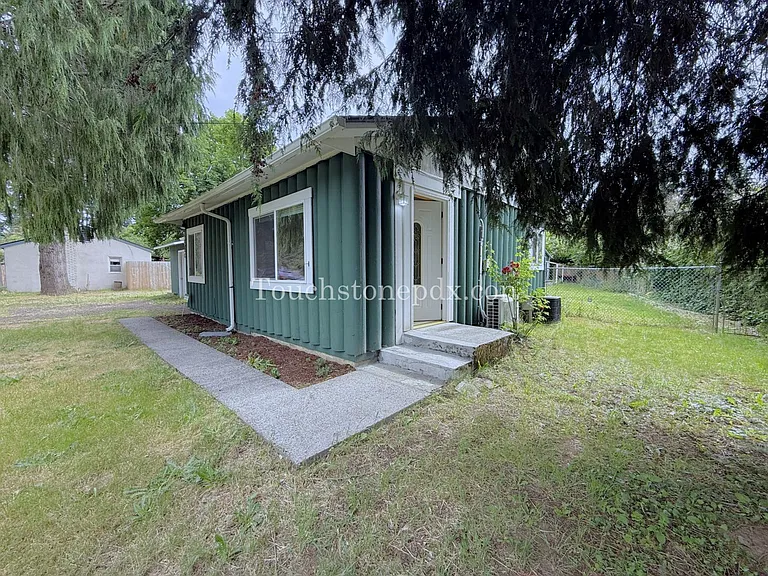 5660 SE 125th Ave — Photo 22