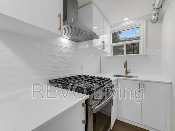 6911 Barker St Unit 6, Niagara Falls, ON L2G 1Z5
